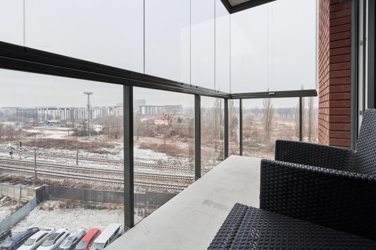 Apartment Browary Wroclawskie With Free Garage By Renters