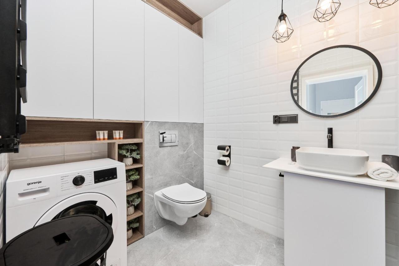 Browary Wroclawskie With Free Garage By Renters Apartment *