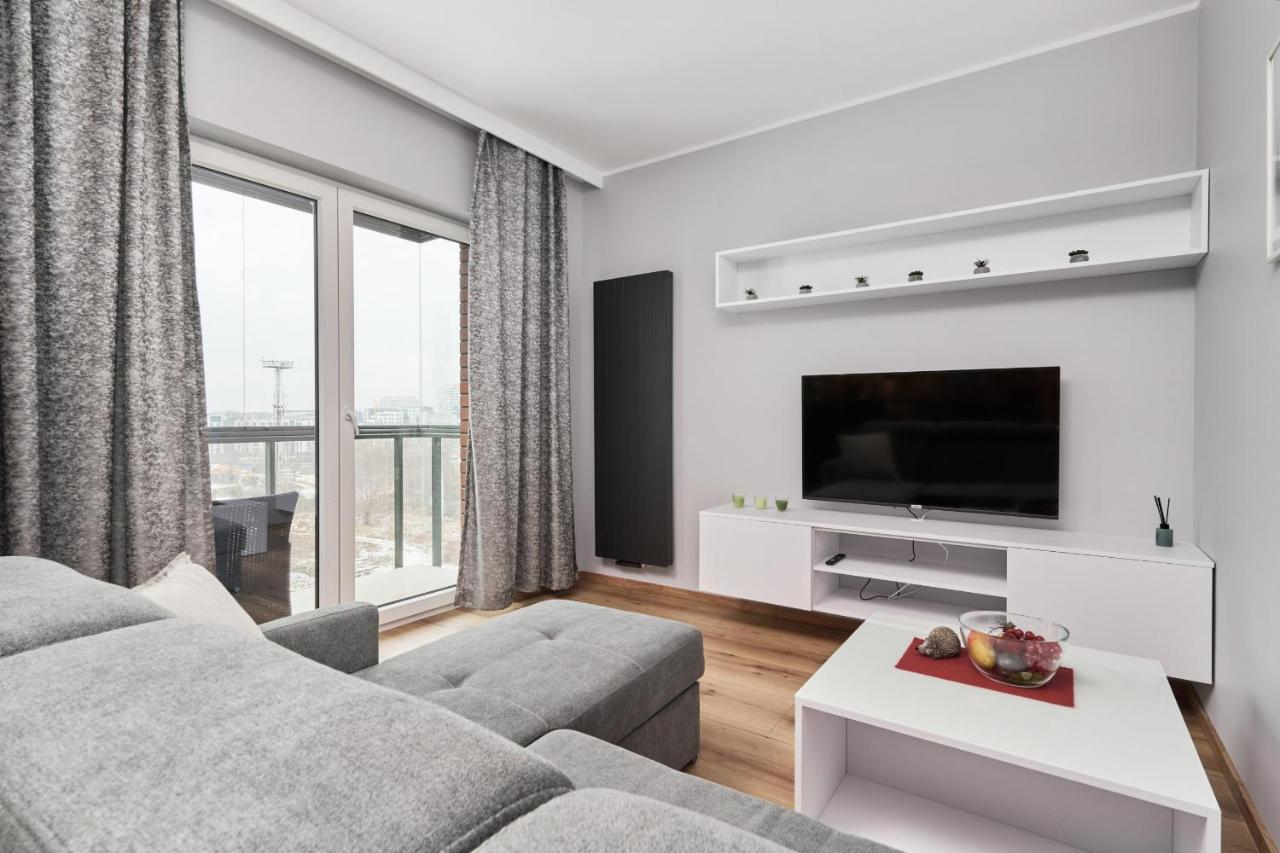 Browary Wroclawskie With Free Garage By Renters Apartment