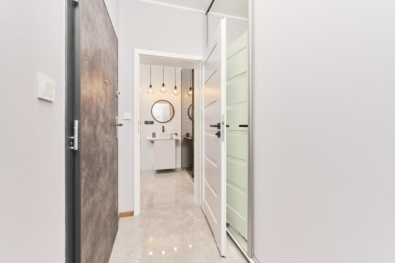 Apartment Browary Wroclawskie With Free Garage By Renters Breslau