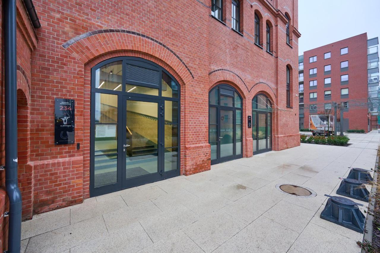 Browary Wroclawskie With Free Garage By Renters